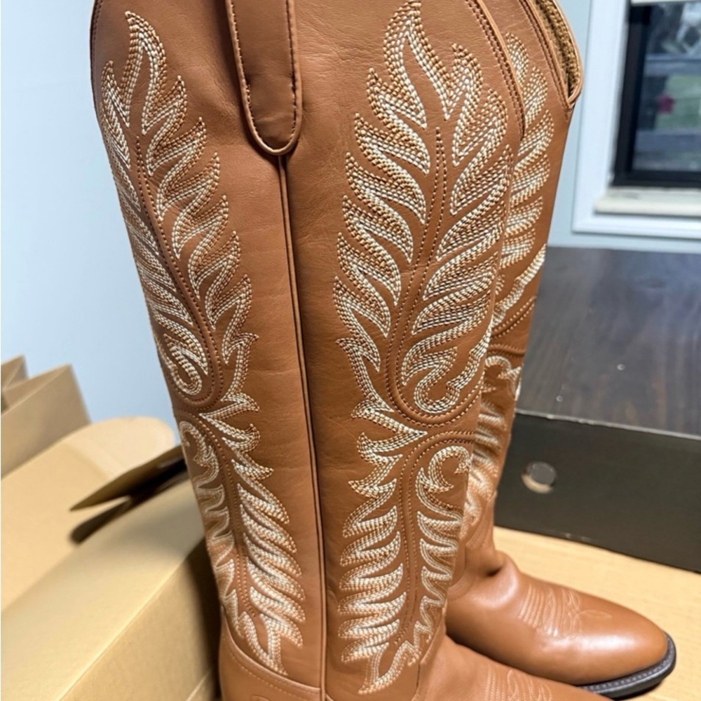 Ariat Belle Stretchfit Embroidered Cowboy Boots